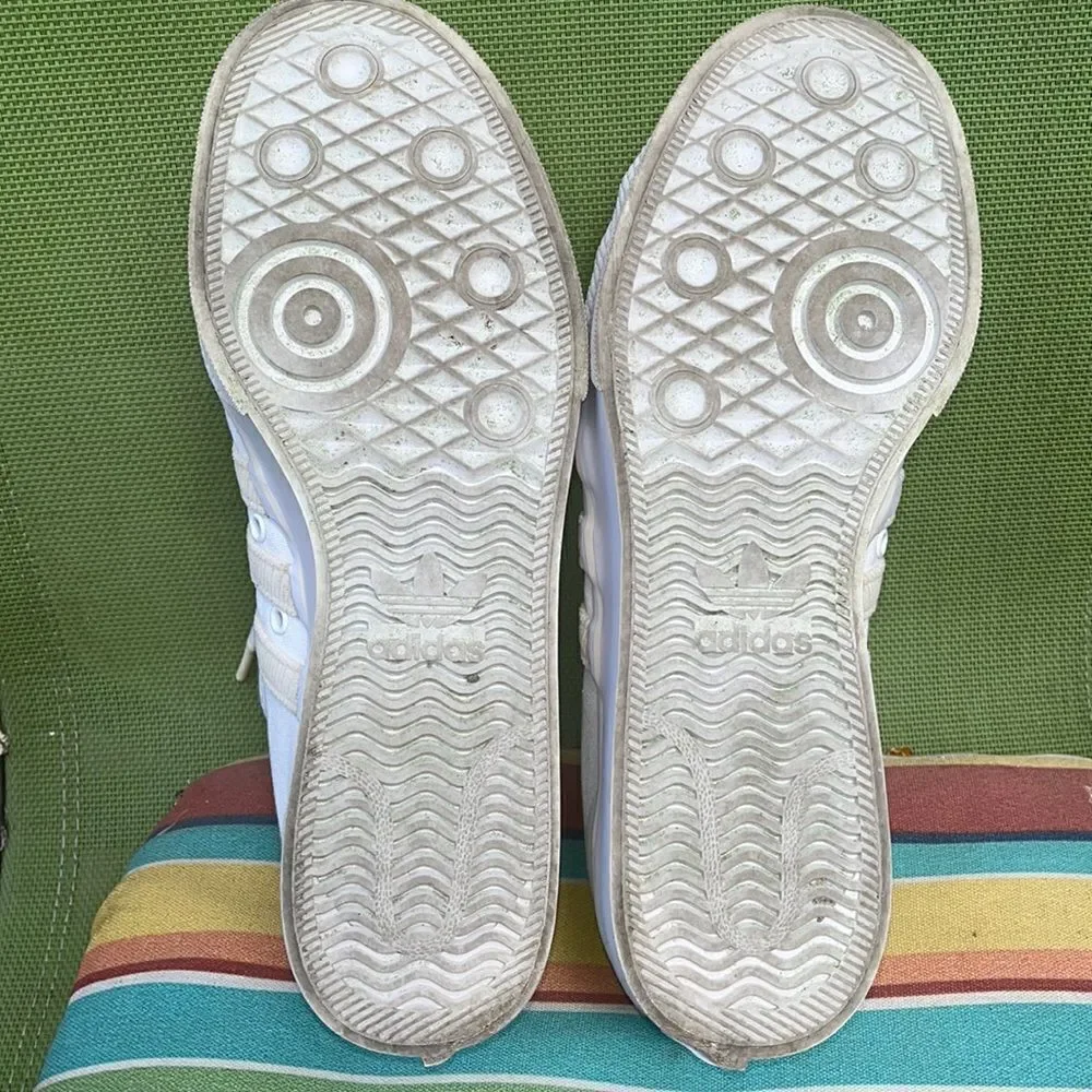 EXCELLENT CONDITION WOMEN’S 11 ADIDAS WHITE/CREAM  NIZZA PLATFORM SHOES